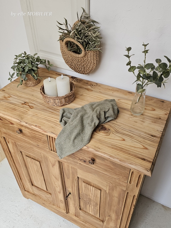 buffet-ancien-bois-naturel-patine-vue-plongee-plateau