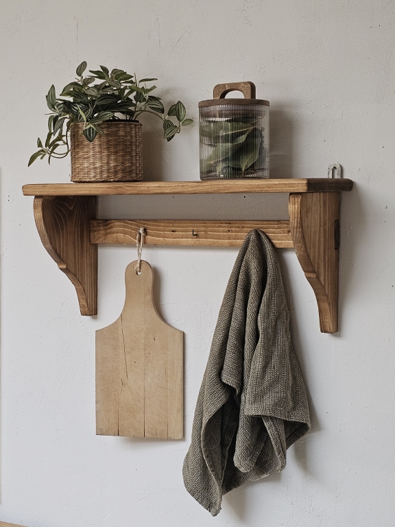 etagere-murale-cuisine-bois-naturel-vue-face