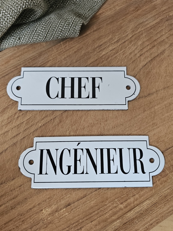 plaques-porte-emaillees-chef-ingenieur-vue-face