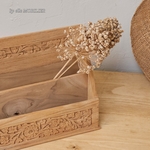 20250407_164053Porte-courrier en bois sculpté à poser – Motif floral
