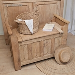 20250425_114221coffre ancien, coffre bois brut, meuble de rangement, banc coffre, chêne massif, meuble rustique, meuble campagne, coffre d’entrée, bois clair