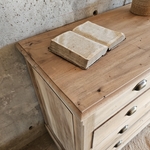 20250803_170109Commode ancienne en bois massif, entièrement restaurée, finition brute mate, 5 tiroirs spacieux dont un grand tiroir
