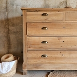 20250803_170035Commode ancienne en bois massif, entièrement restaurée, finition brute mate, 5 tiroirs spacieux dont un grand tiroir