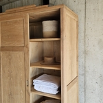 Armoire vintage – portes coulissantes – penderie et étagères – années 50:6020250814_172003