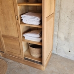 Armoire vintage – portes coulissantes – penderie et étagères – années 50:6020250814_172006