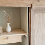 20250826_154145Grande armoire ancienne en chêne et sapin – bois brut clair, penderie & étagères