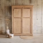 20250826_153836Grande armoire ancienne en chêne et sapin – bois brut clair, penderie & étagères