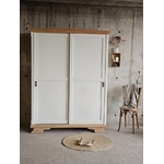 Jolie armoire ancienne en bois massif.20251206_151908