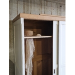 Jolie armoire ancienne en bois massif.20251206_152226