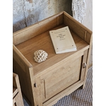 Duo de petits meubles anciens type chevets en bois massif20251213_142658