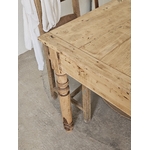 Ancienne table en bois massif -2 tiroirs 20260227_115626