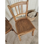 ensemble de chaises bistrot en bois anciennes20260304_133218