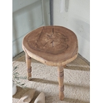 Tabouret ancien tripode en bois massif 20260311_081112