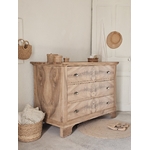 ancienne commode en noyer 3 tiroirs,bois brut et poignées coquille20260403_092218