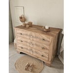 ancienne commode en noyer 3 tiroirs,bois brut et poignées coquille20260403_091728