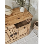 Meuble patiné Petit Buffet Bas Rustique en Bois Br20260426_094752