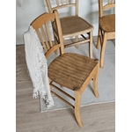 Ensemble de 4 Chaises de Bistrot Vintage – Bois Clair Restauré20260504_111545
