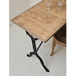 Table de bistrot ancienne piètement en fer et plateau bois massif 95 cm20260827_083522