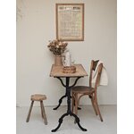 Table de bistrot ancienne piètement en fer et plateau bois massif 95 cm20260827_083109