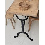 Table de bistrot ancienne piètement en fer et plateau bois massif 95 cm20260827_083216