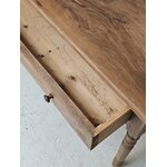 Table ancienne en noyer à pieds tournés20261006_155146