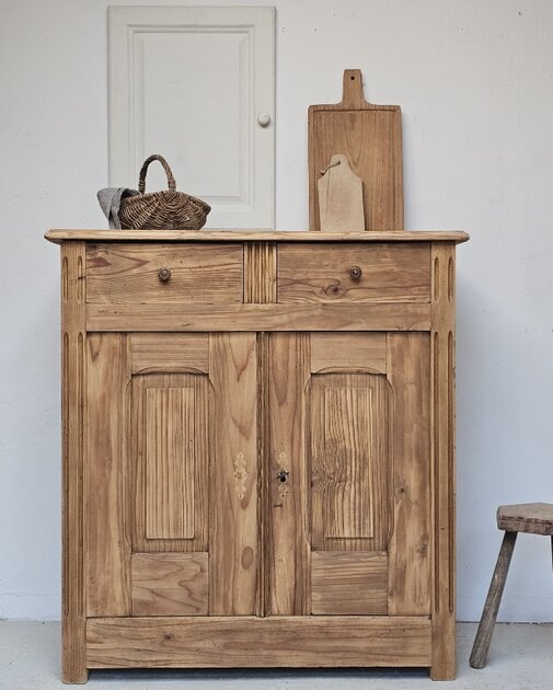 buffet-ancien-bois-naturel-patine-vue-face-portes-fermees