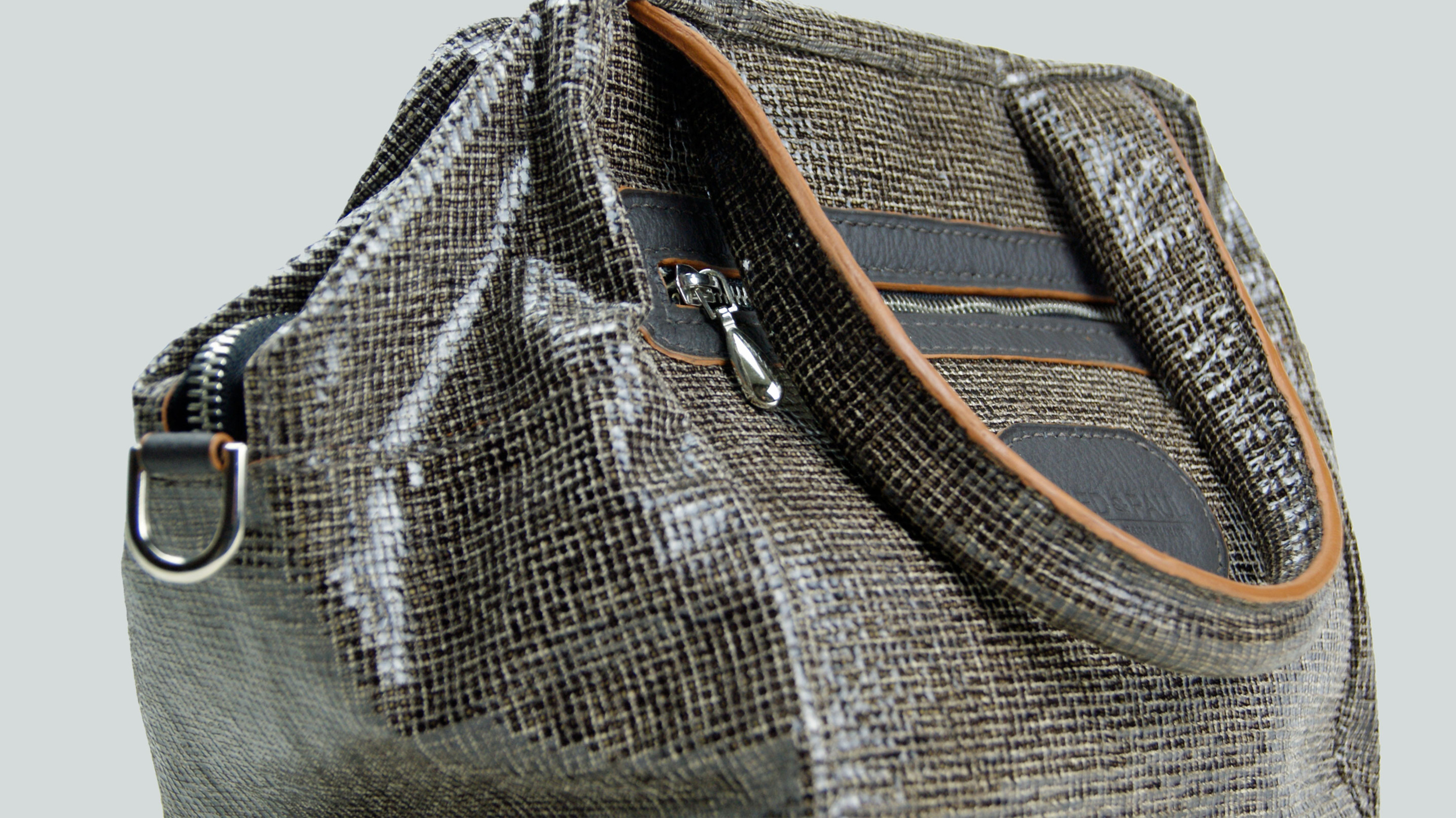 tweed-plié-3-4-zoom