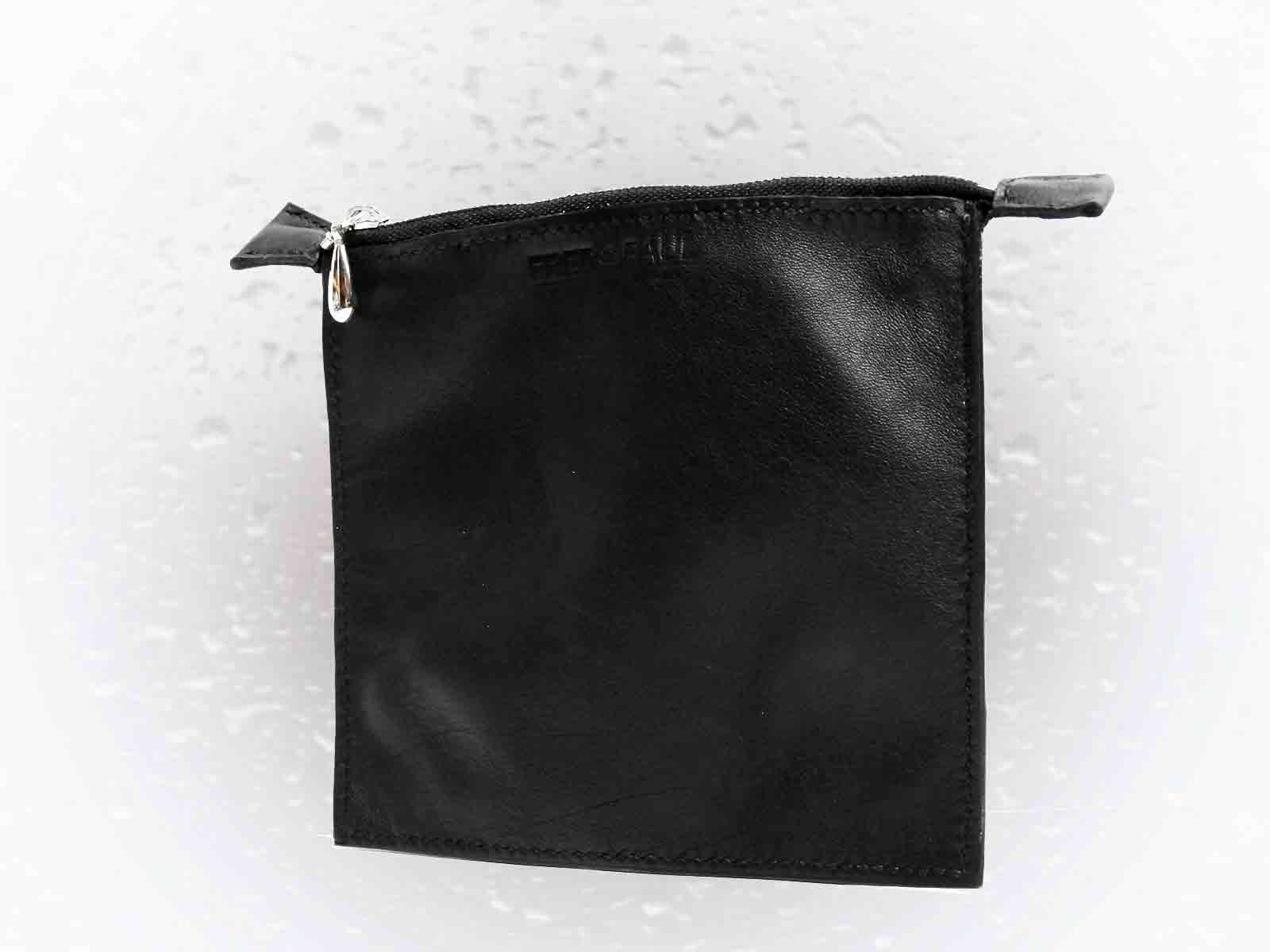 FRED-POCHETTE-NOIR-1
