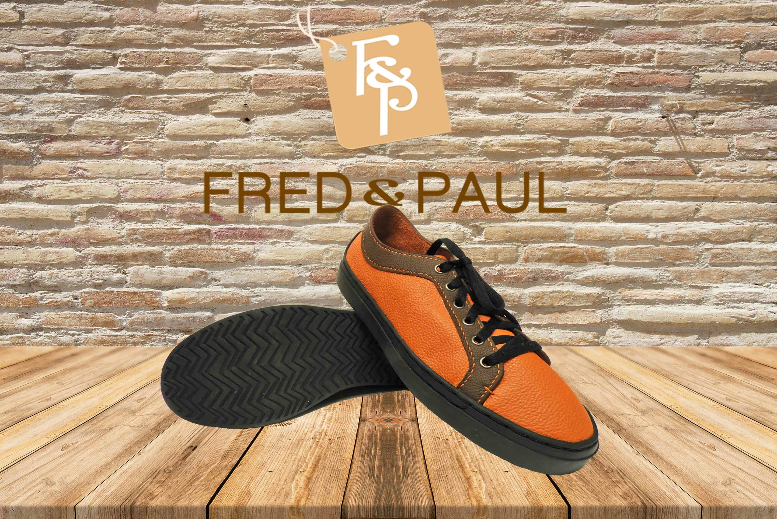 PAUL, sneakers basses en cuir de veau grainé orange