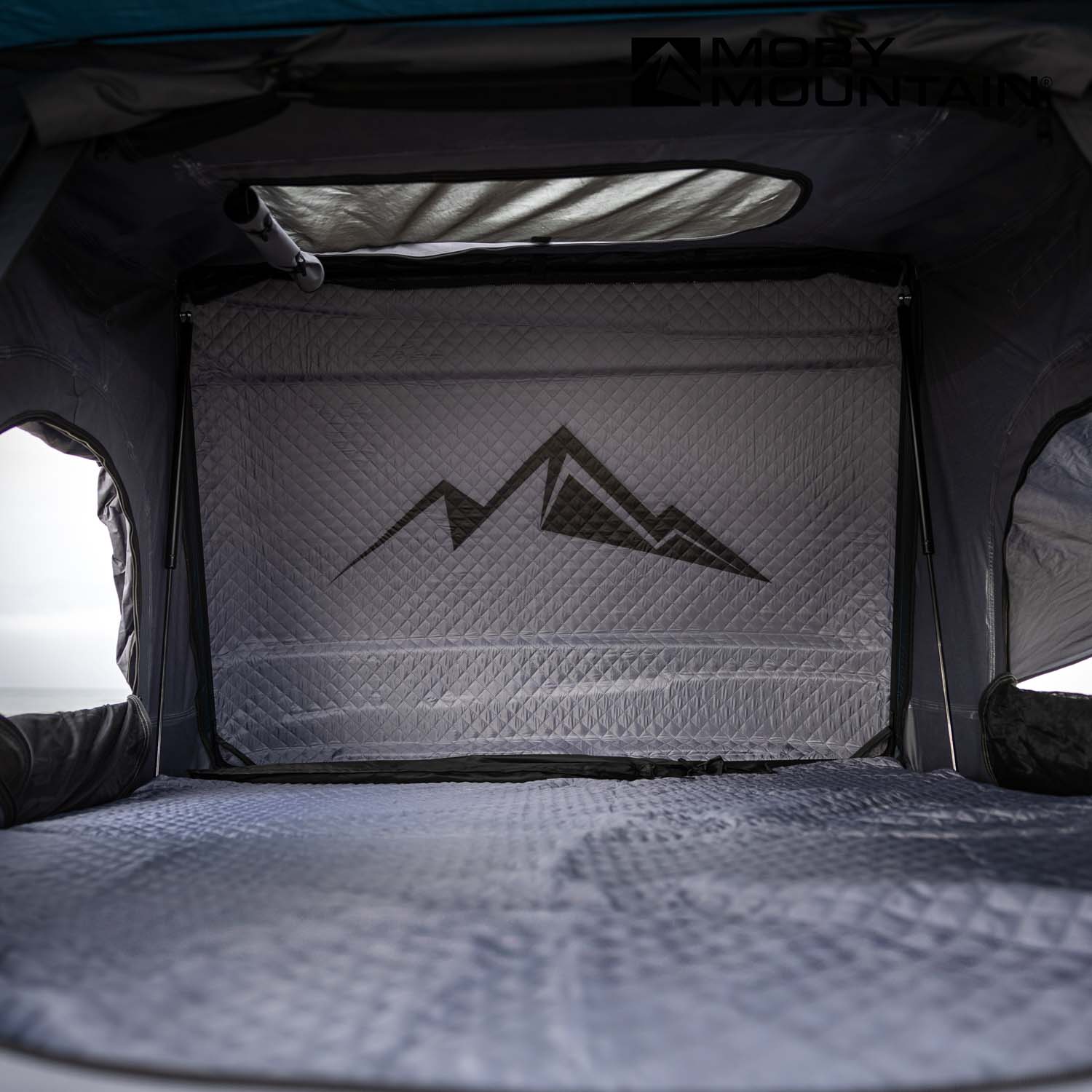 PEAK XL midnightGrey I Square I Moby Mountain roof top tent (18)