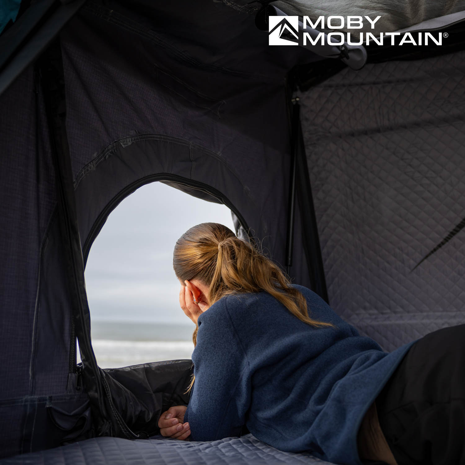 PEAK XL midnightGrey I Square I Moby Mountain roof top tent (12)