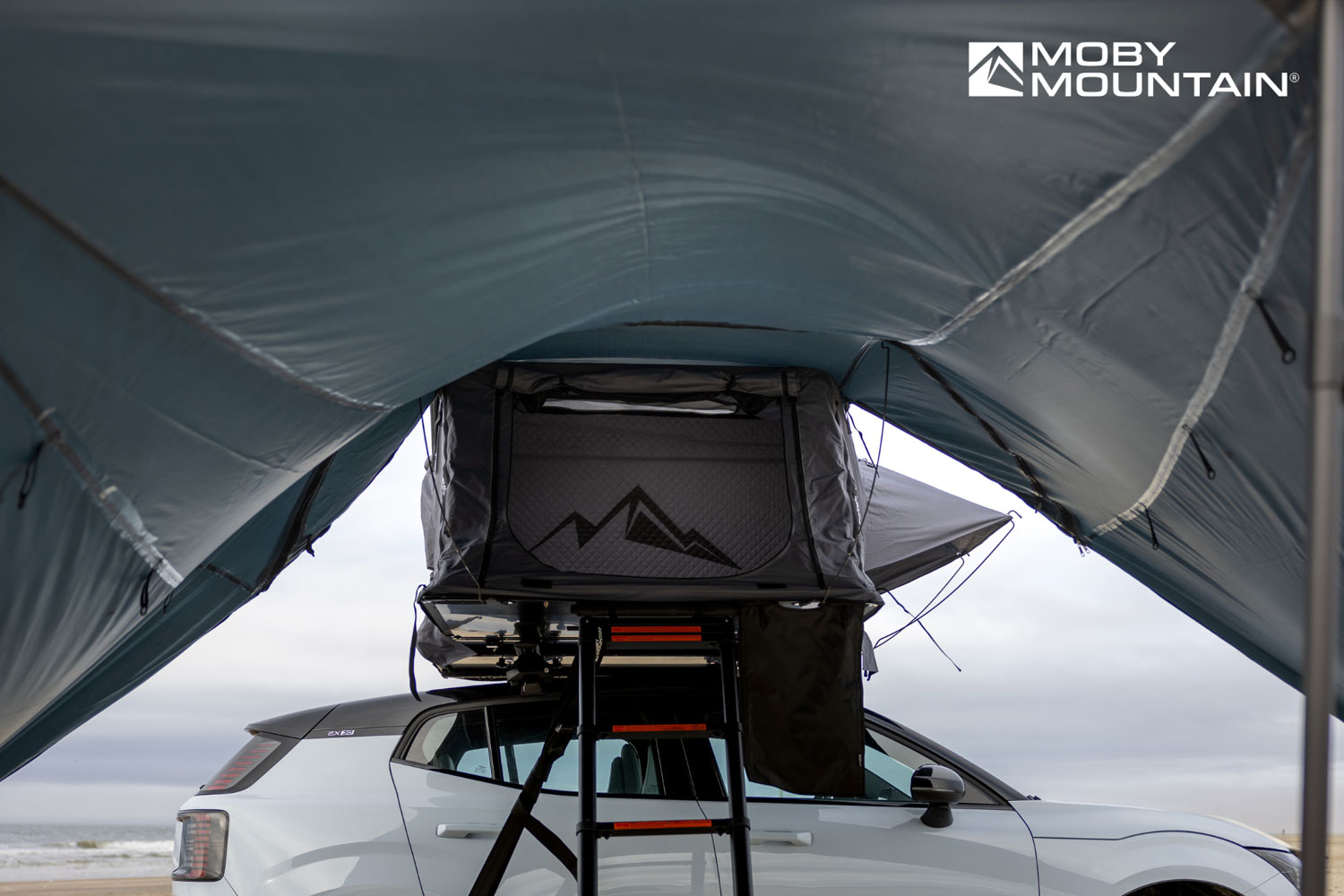 Awning inside midnightGrey I Horizontal I Moby Mountain roof top tents