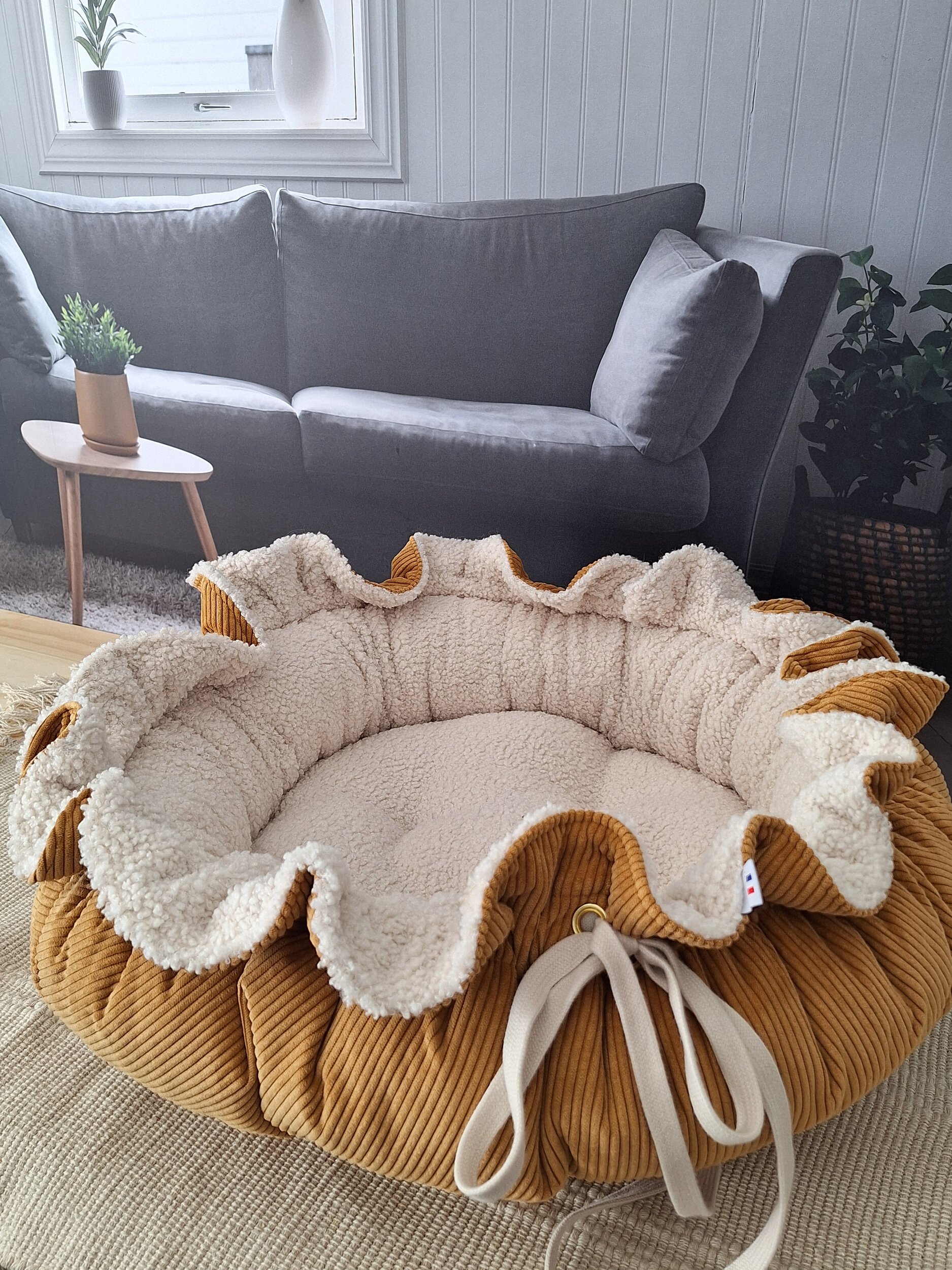 panier pour chat ocre jaune