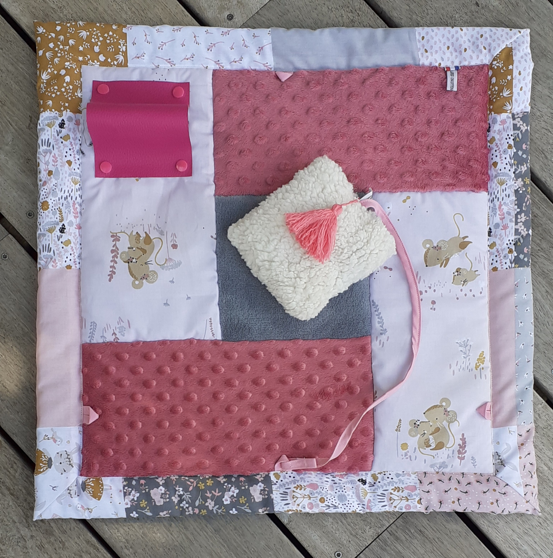 Tapis de jeu pour chat Rose