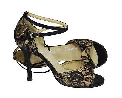 Chaussures de danse femme ELENA à bouts ouverts en satin champagne et dentelle noire talon fin noir 8cm vue profil 2