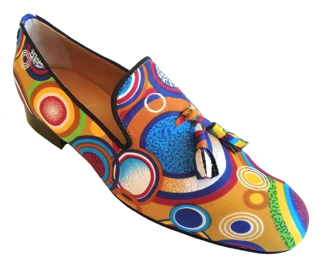 Chaussures de danse homme MEHDI en tissu africain coloré wax talon 2cm et semelle peau vue 3 quarts