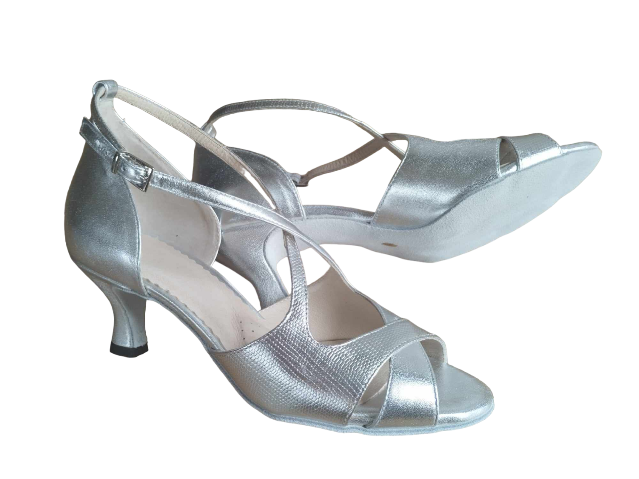 Chaussures de danse femme BUTTY à bouts ouverts en cuir argent avec bride croisée sur dessus du pied talon bobine 5cm, vue 2 chaussures
