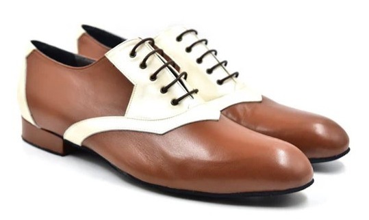 Chaussures de danse homme ALFREDO en cuir marron et perle avec talon 2cm et semelle extérieure peau vue 3 quarts