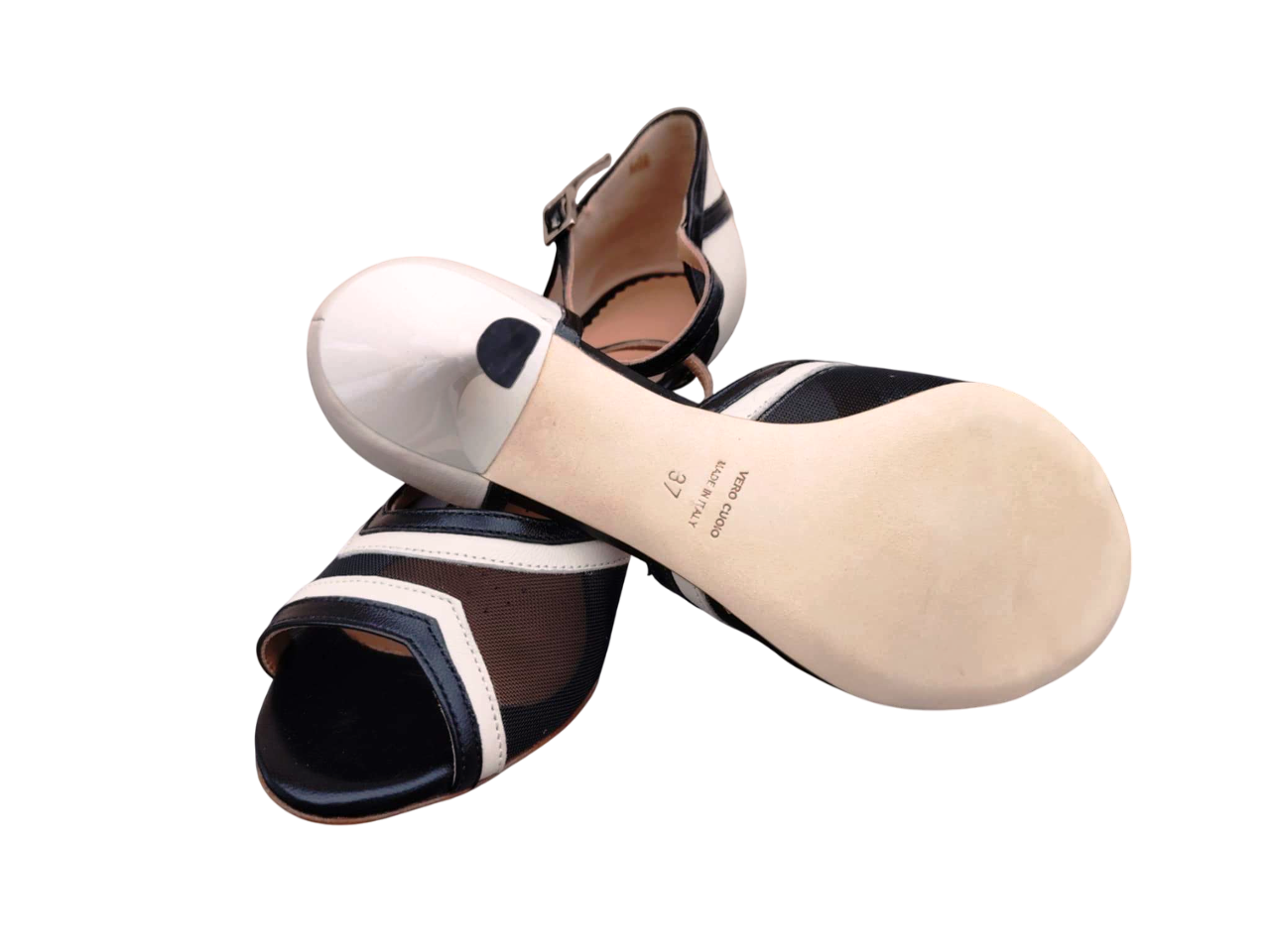 Chaussures de danse femme ouvertes LUCIA en beige et noir talon 7 cm vue semelle