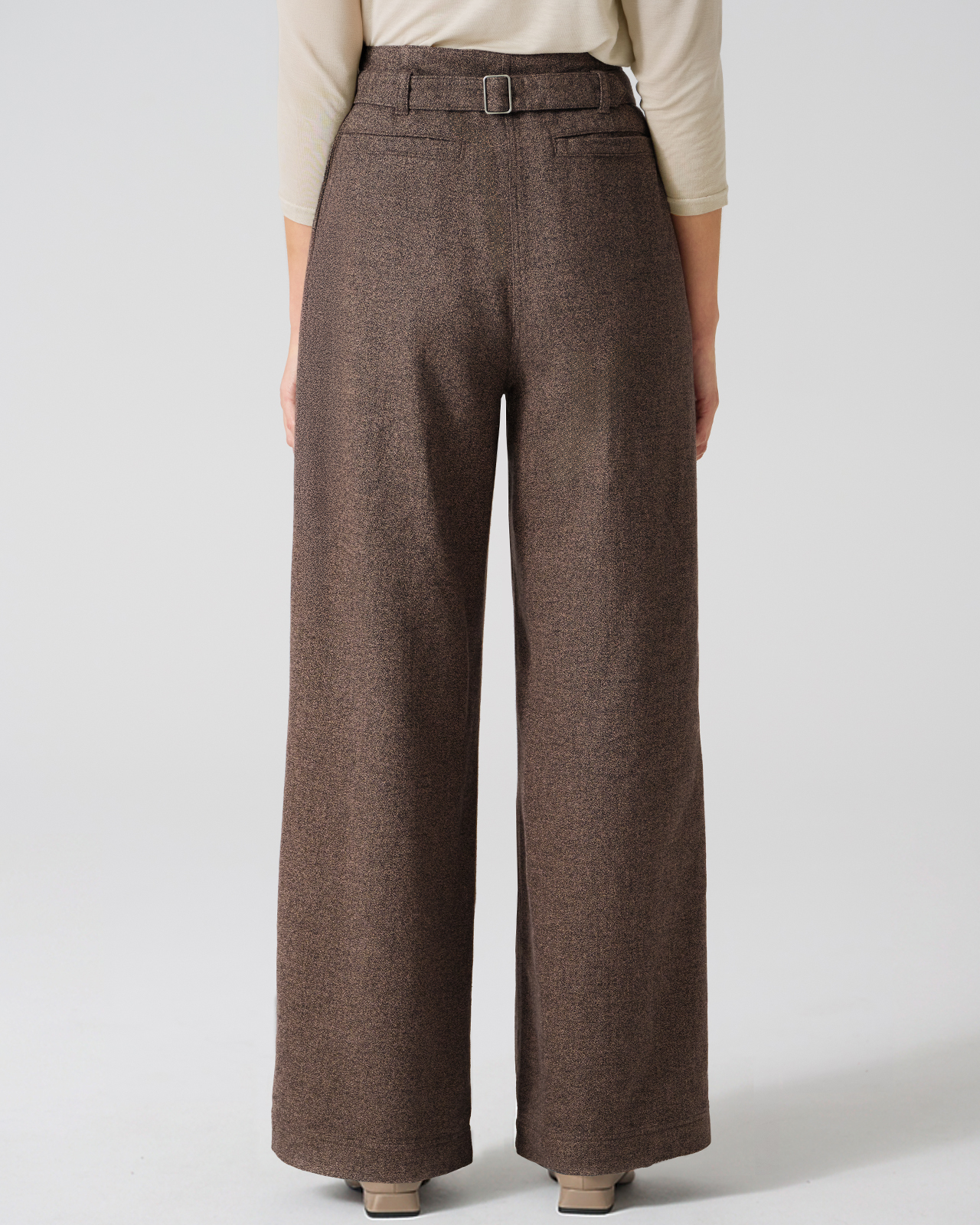 pantalon femme ample en chanvre et coton bio mocca, vue du produit