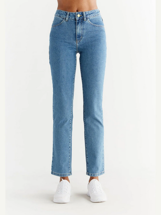jean-bio-femme_WQ1009-325 Women Straight Fit - Day Sky Blue – Leela Cotton Naturtextilien Handels GmbH