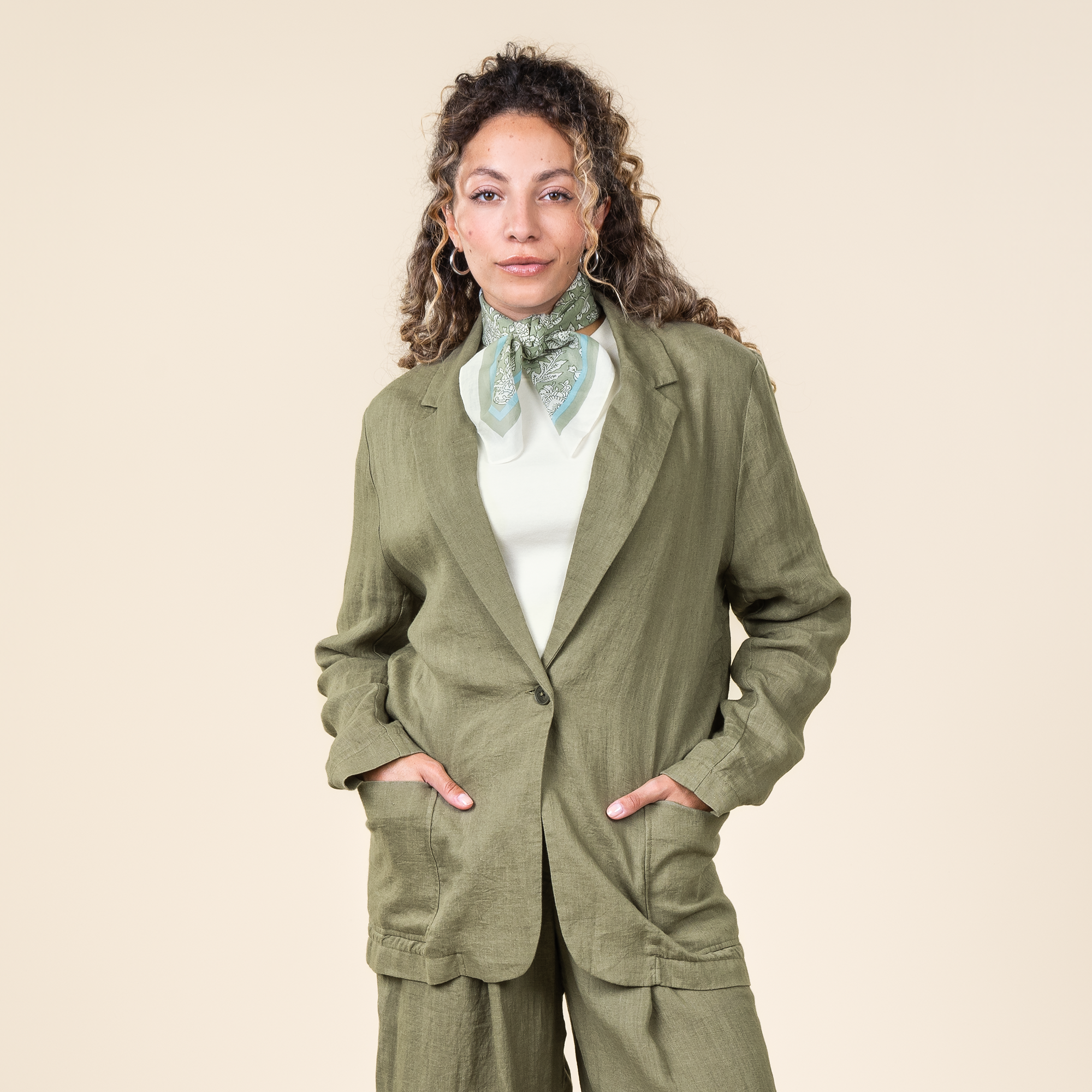 blazer-lin-bio_66649