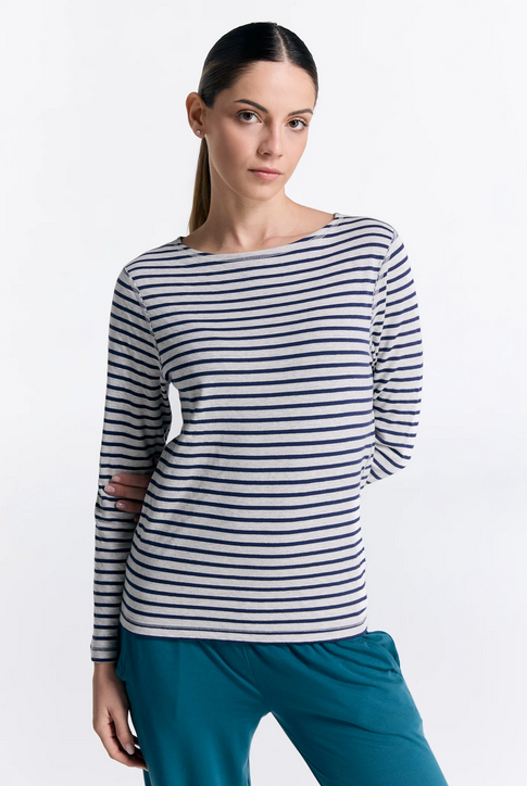 t-shirt-écologique-femme_1228-107