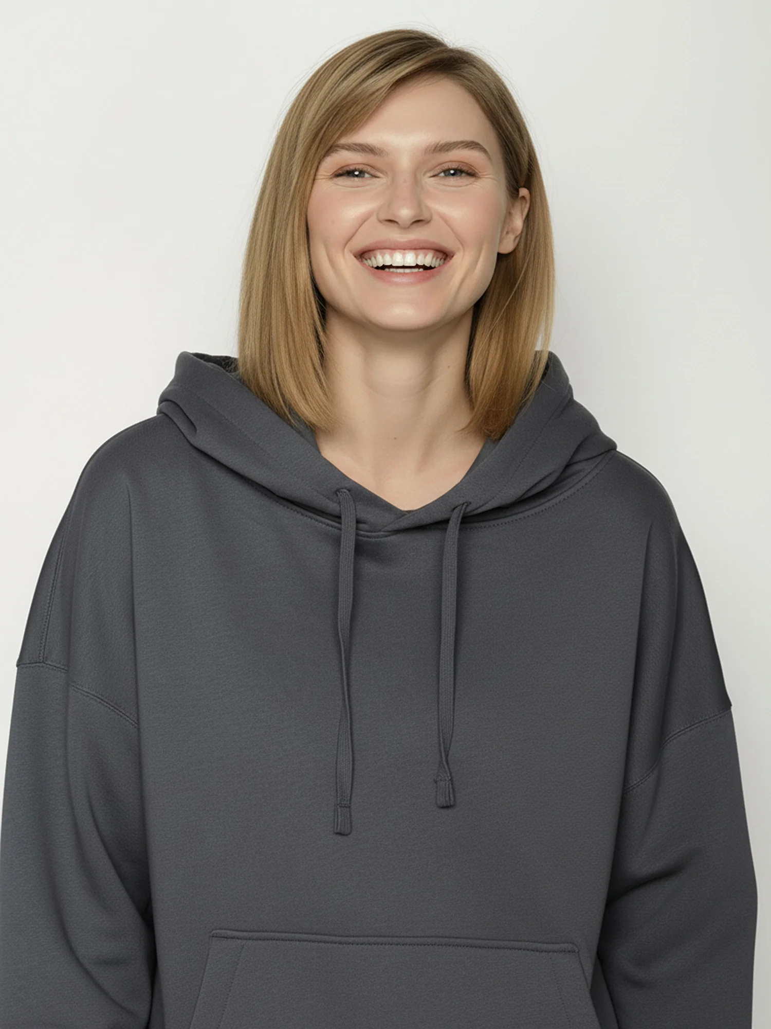 Détail du hoodie Mello : capuche du coloris gris gravier, sans imprimé