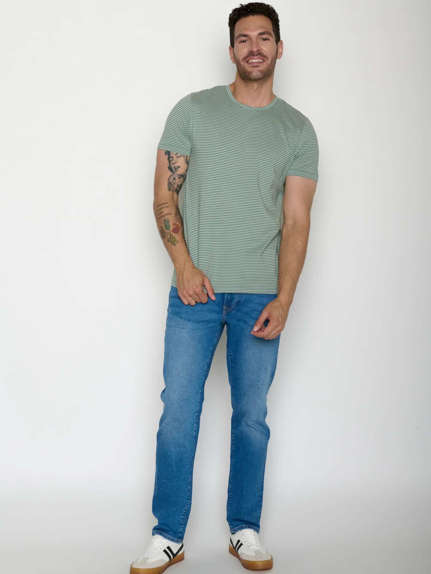 T-shirt homme rayé en coton bio GOTS, rayures bambou, porté de dos