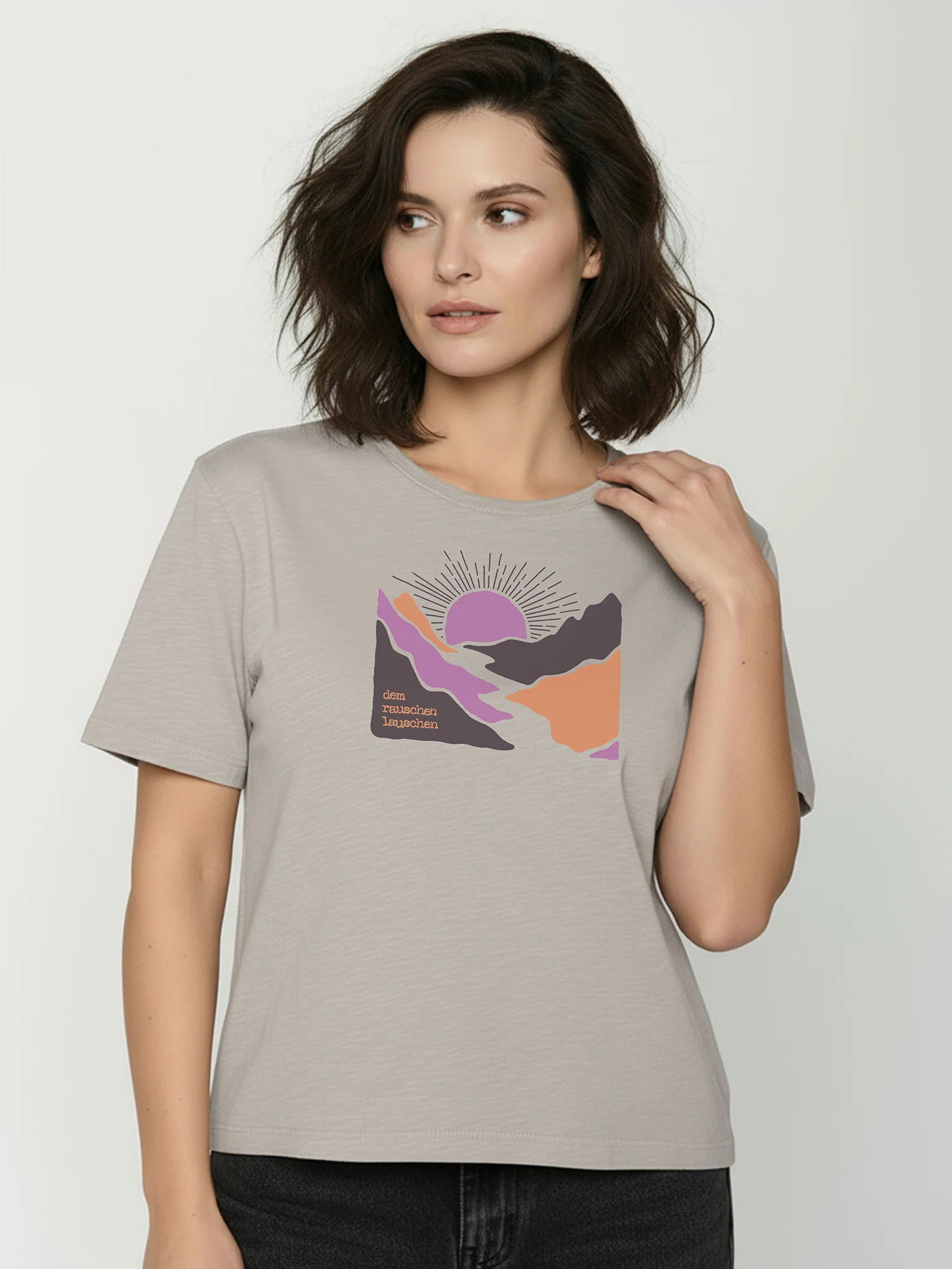 T-shirt femme motifs River Sundown GREENBOMB coton biologique, beige grès, détail du motif