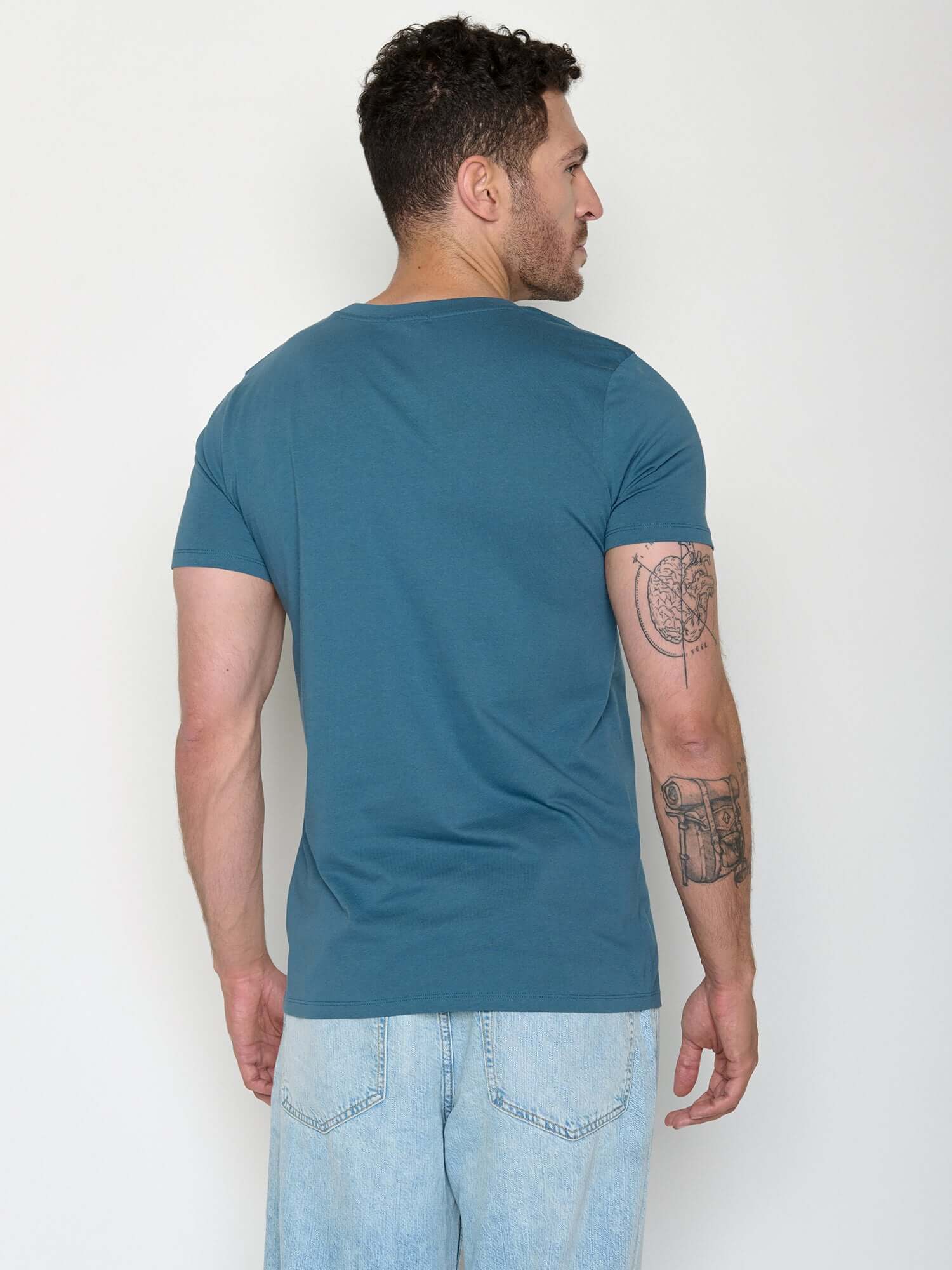 T-shirt homme à motifs ours en canoë en coton bio GOTS, bleu marée, vue portée en pied