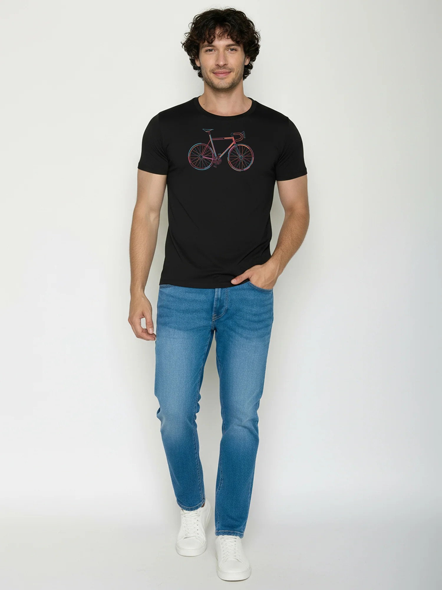T-shirt homme à motifs vélo aux couleurs vives en coton bio GOTS, noir, porté de dos