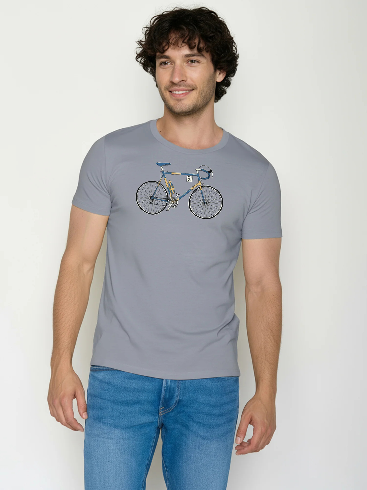 T-shirt homme à motifs vélo de course dossard 51 GREENBOMB en coton bio, porté, coloris gris brume