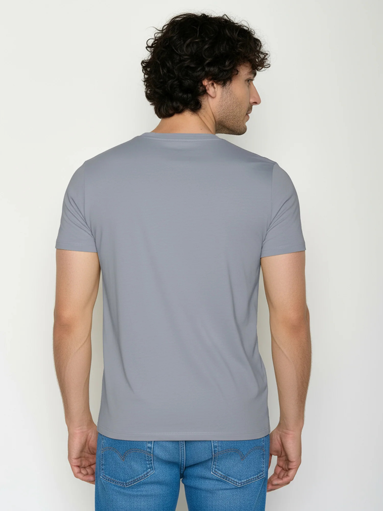 T-shirt homme à motifs vélo de course en coton bio GOTS, gris brume, vue portée en pied